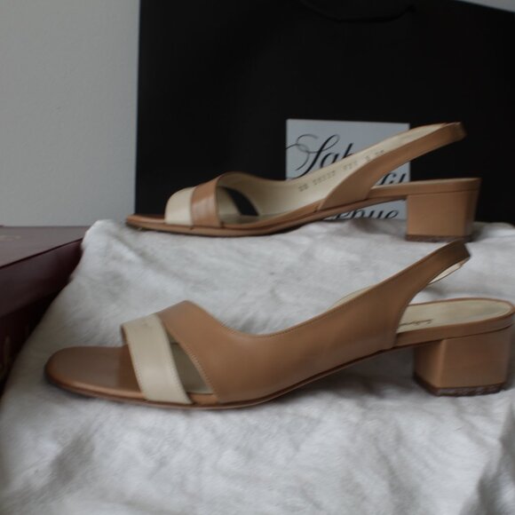 Salvatore Ferragamo Vintage Womens Narrow Fit 3cm Sand/Bone Calf NILO Slingback - Picture 3 of 6